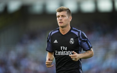 DP体育热评-三笘薰突破像过凌晨马路