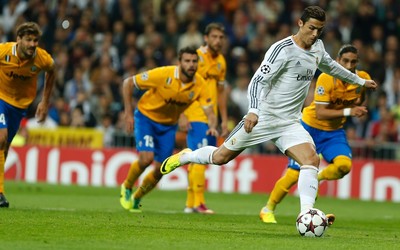 DP体育-卡内吕德这脚传球太舒服